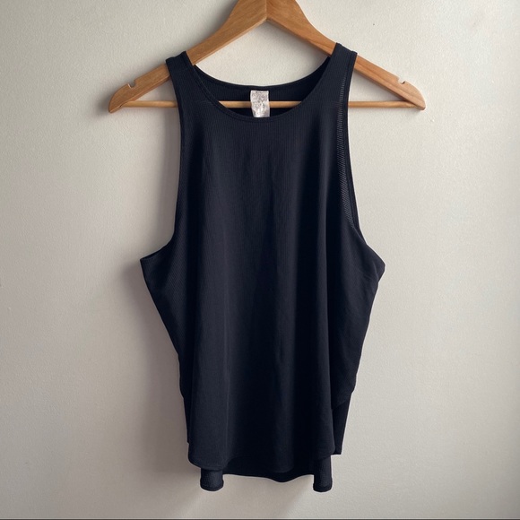Fabletics Tops - Fabletics black Cashel cropped swing mesh tank